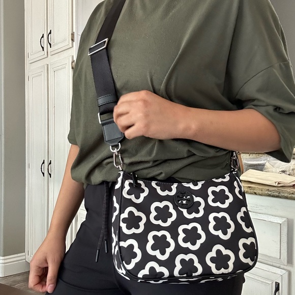 New Tory Burch NYLON PRINTED WEB CONVERTIBLE CROSSBODY BLACK-IVORY THE FLOWER - Picture 6 of 10